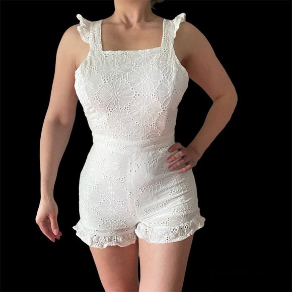 JOA LOS ANGELES Beautiful White Cotton Boho Romper - Picture 1 of 4